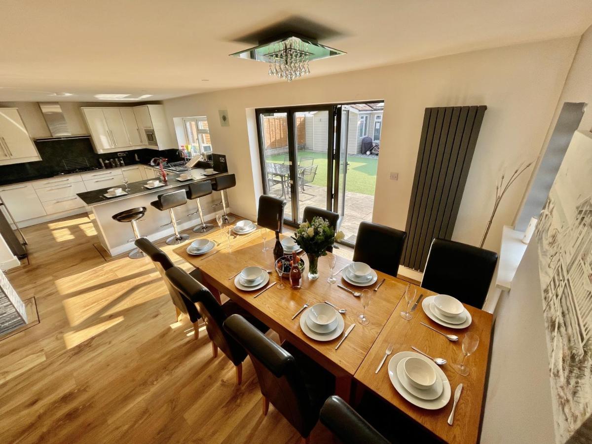 Four Corners Holiday Home Hot Tub & Sauna Ferndown Kültér fotó