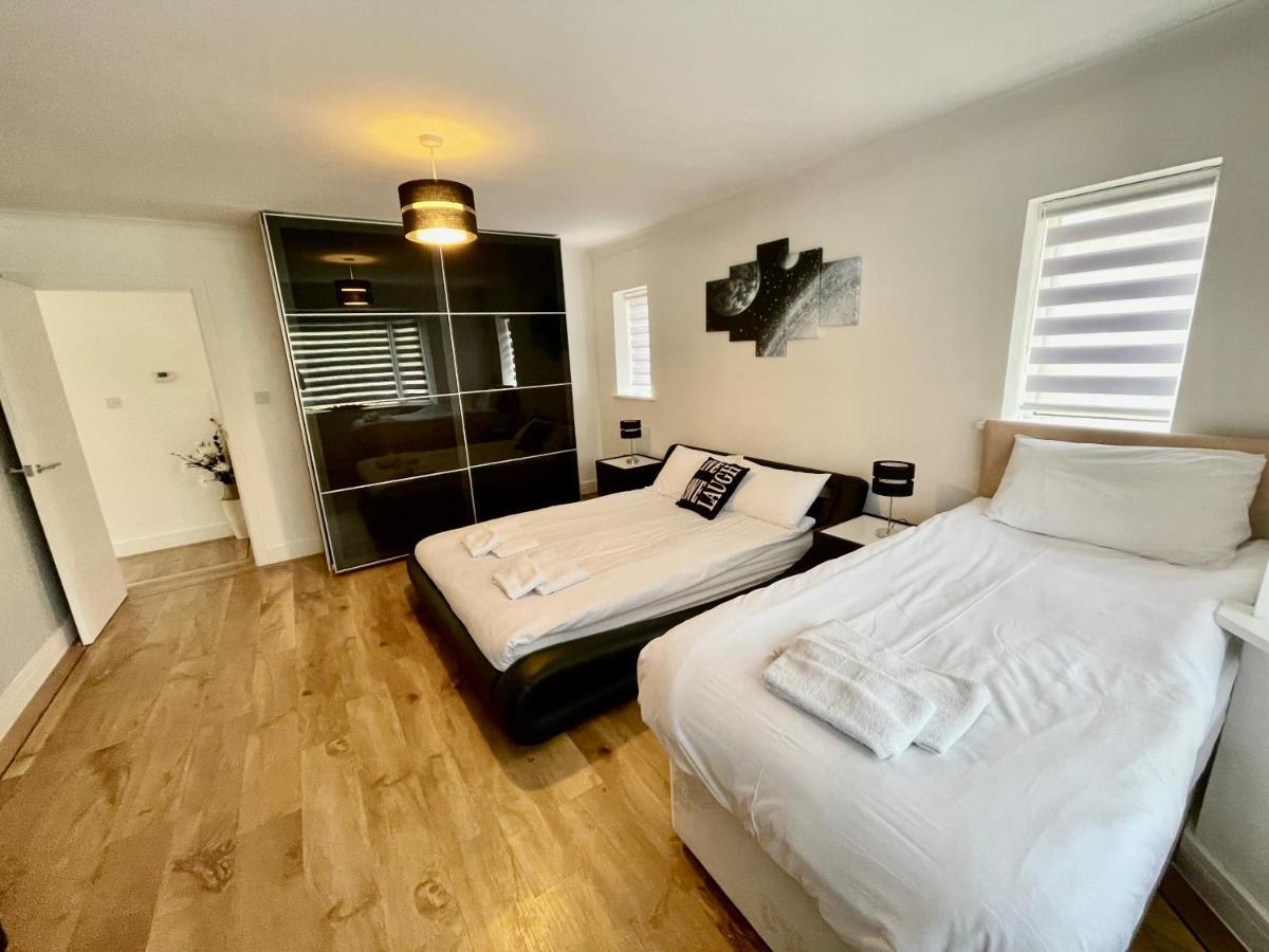 Four Corners Holiday Home Hot Tub & Sauna Ferndown Kültér fotó