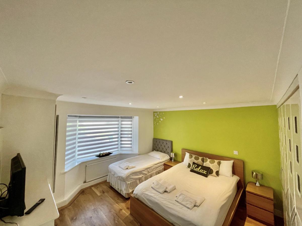 Four Corners Holiday Home Hot Tub & Sauna Ferndown Kültér fotó