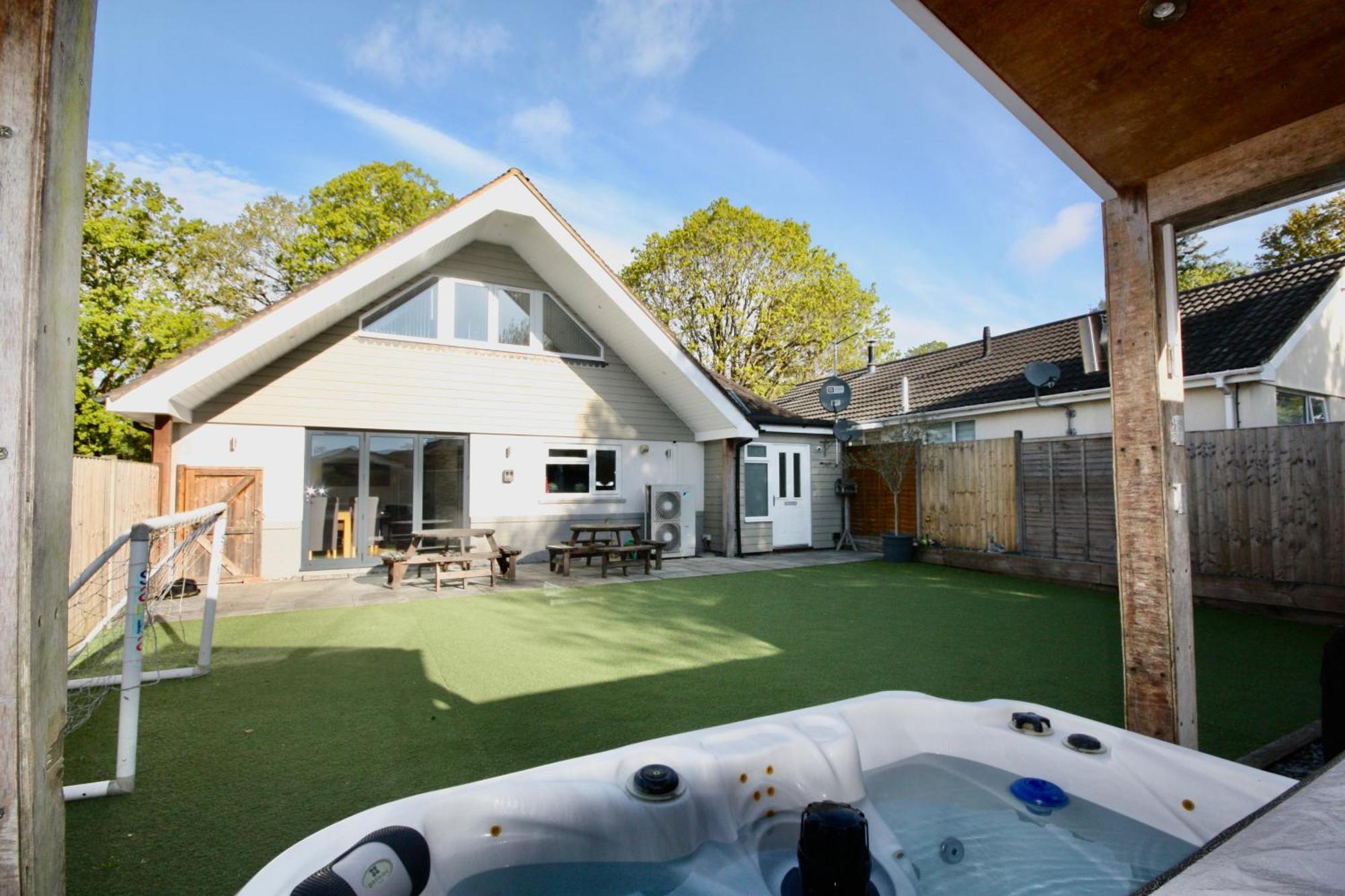 Four Corners Holiday Home Hot Tub & Sauna Ferndown Kültér fotó